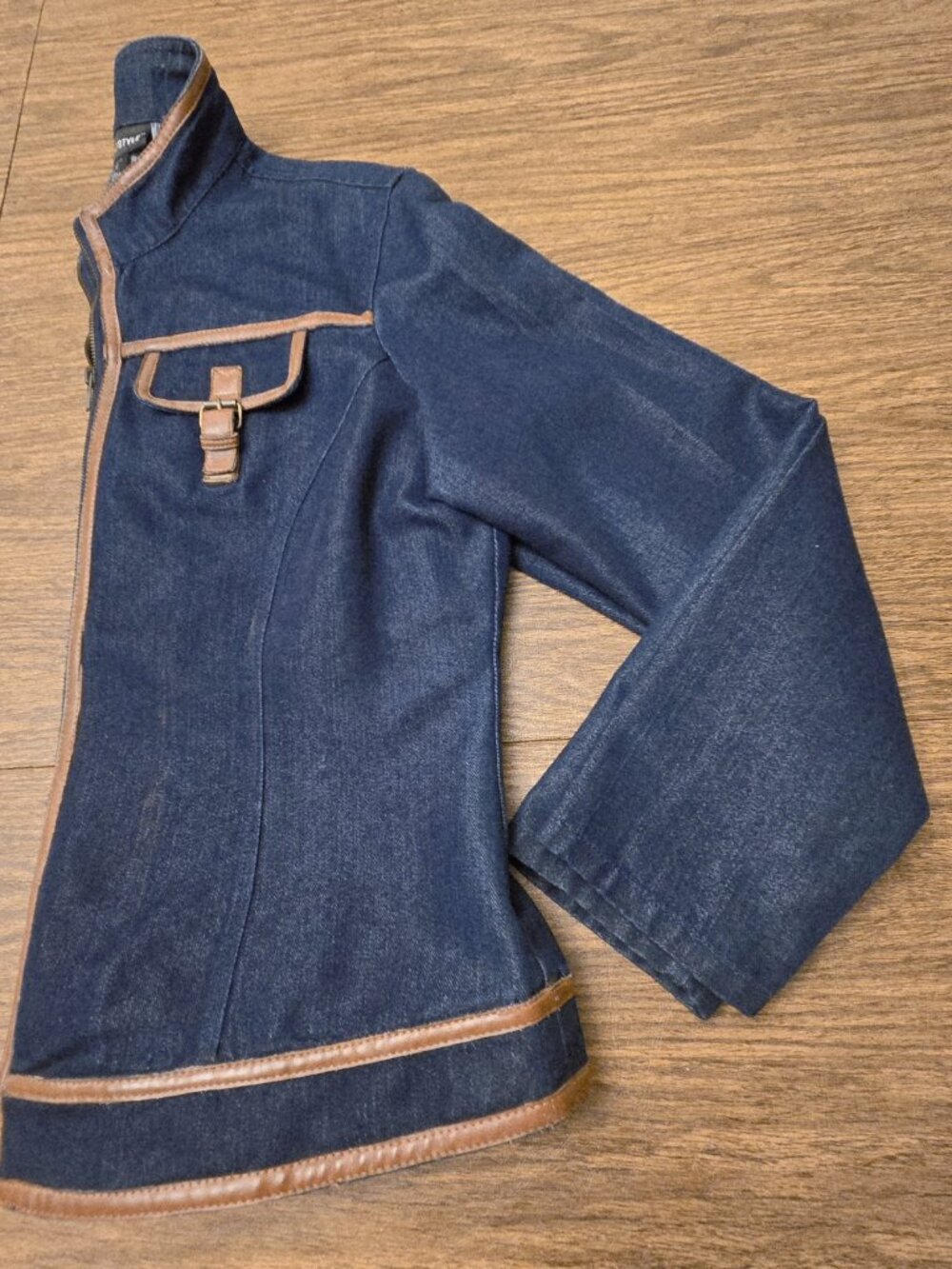 METROStyle Women's Navy Denim Long Sleeves Jacket w/Faux Leather Trim - Size 12 - Picture 5 of 11